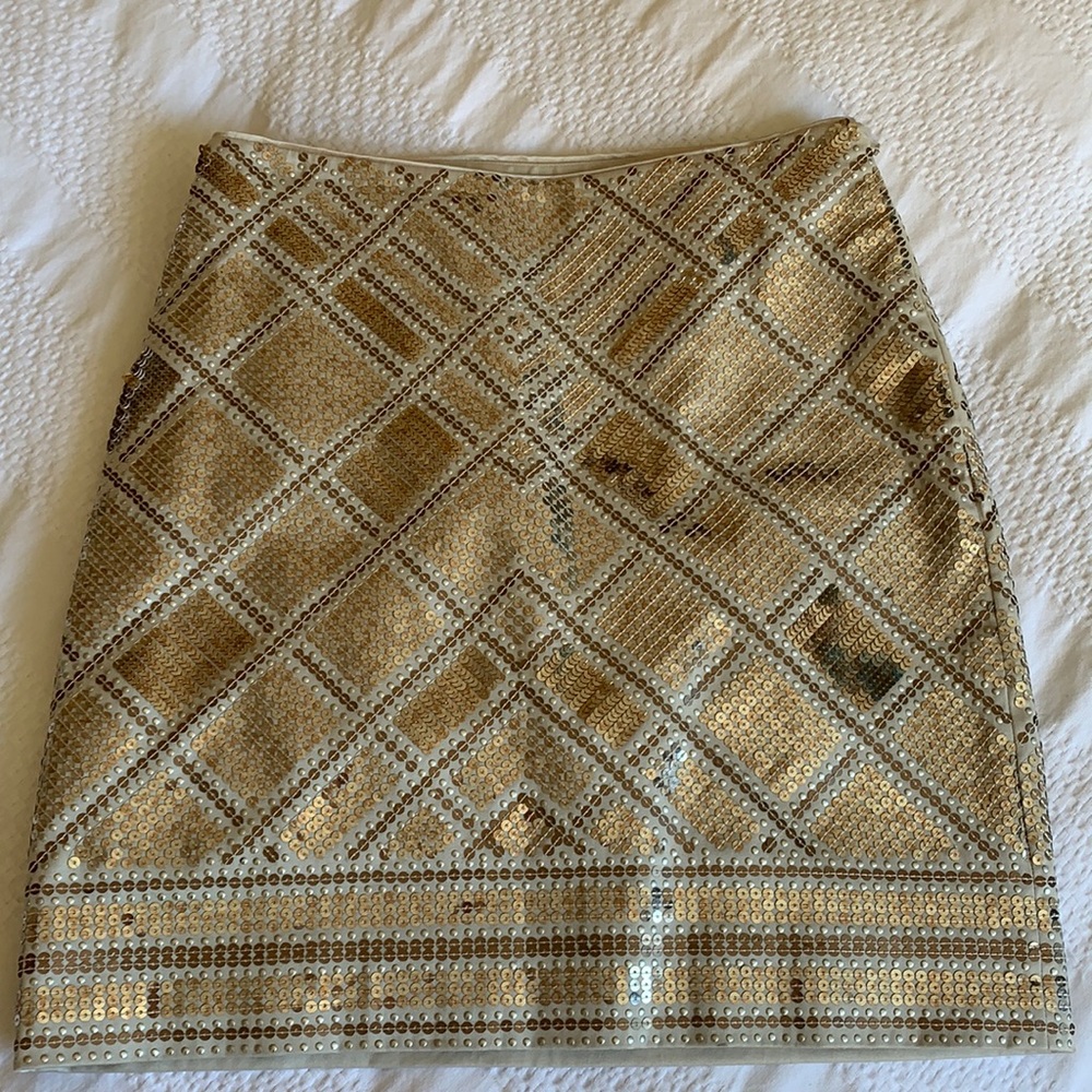 White House Black Market size 00 sequin skirt